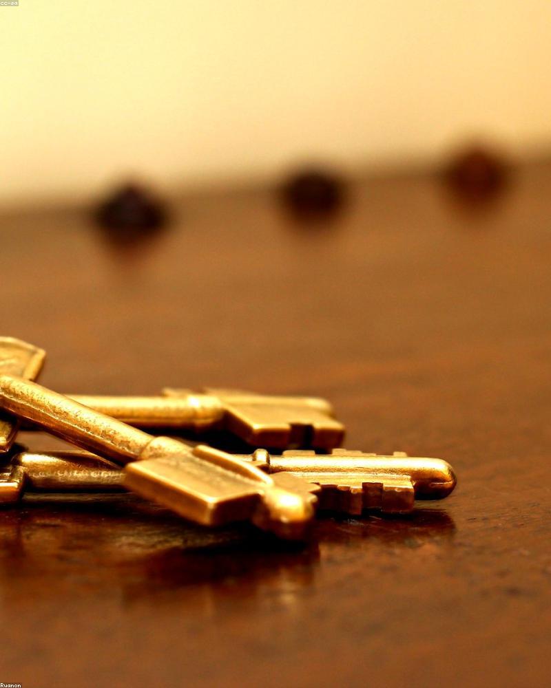 Minimalist Brass Table V5